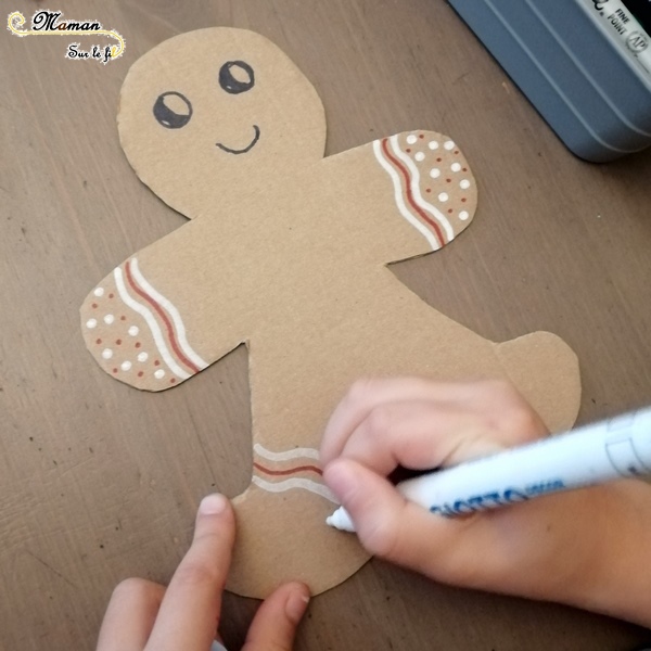 Décorer un petit bonhomme en pain d'épices du conte en carton - feutrine - bouton - activité créative et manuelle enfants - bricolage - DIY - mslf