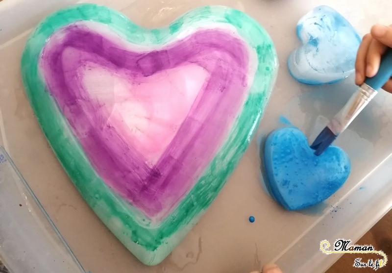 Activité créative et sensorielle Enfants - Peindre des coeurs glacés - glaçons - hiver et froid - amour amitié Saint-Valentin - mslf