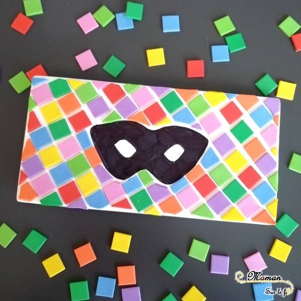 Activité enfants - Créer un tableau masque noir et arlequin - gommettes mousse carrées - carnaval - Mardi - Gras - diy - fait maison - mslf