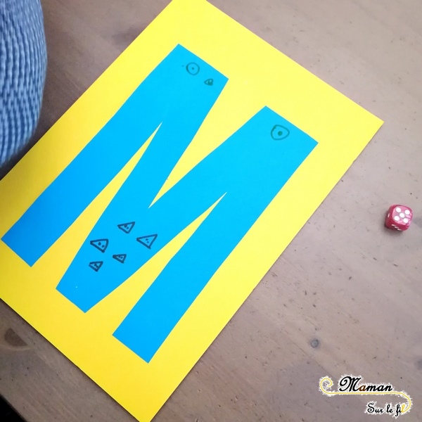 Abécédaire créatif - M comme Monstre et Mosaïque - activité manuelle enfants - dessin au dé - gommettes couleurs dégradé - apprentissage lettres alphabet - maternelle - mslf