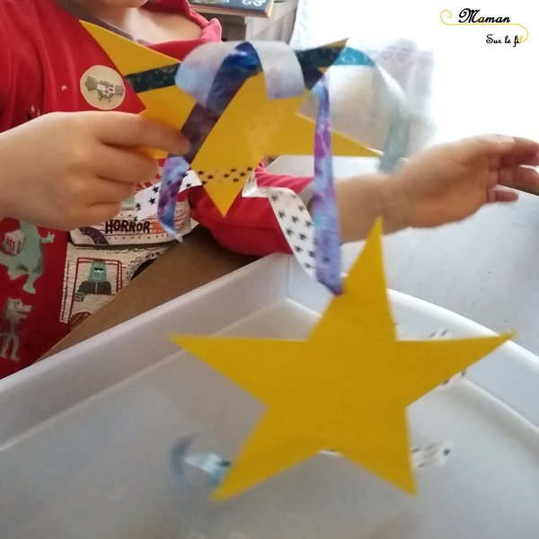 Activité enfants - Libérer les étoiles du masking-tape - étoiles et nuit - motricité fine et logique - scotch décoratif - sciences - espace - maternelle - ciel - mslf