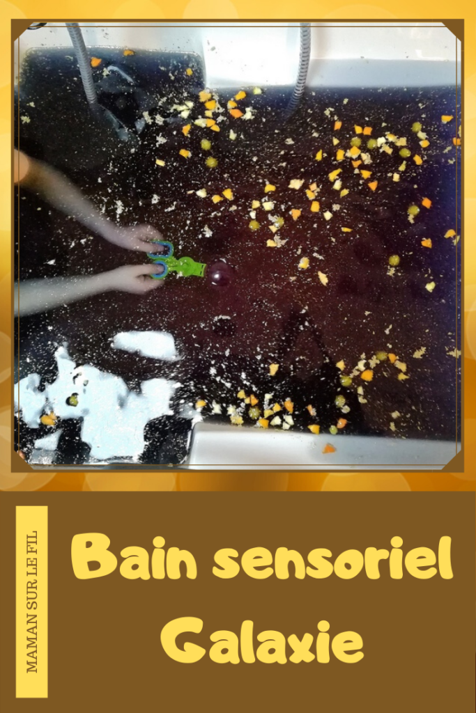 Activité enfants - bain sensoriel sur le thème de la galaxie espace étoiles constellations - coloré paillettes pompons - orange - motricite fine et odorat - mslf