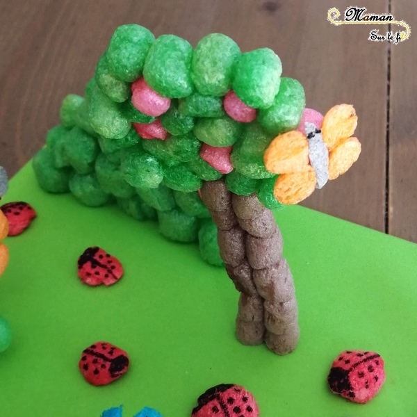 Activité enfants - Créer un paysage printanier en playmais - flocon de mais - jardin des insectes - petites bêtes - Maison, arbre, fleurs, coccinelles, papillons, abeilles - activité créative - mslf