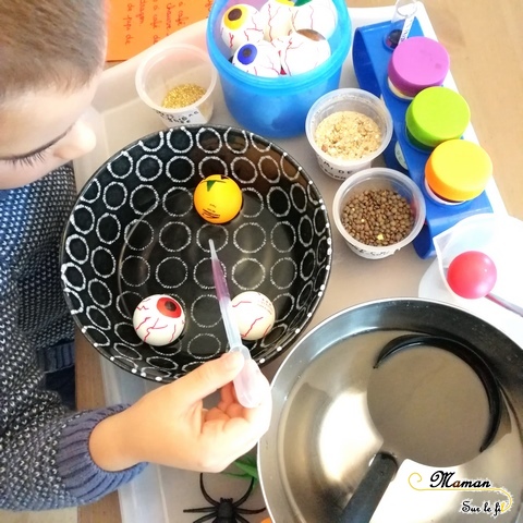 Activité enfant - Laboratoire atelier de potions pour petits sorciers Halloween grimoire sorcière expériences