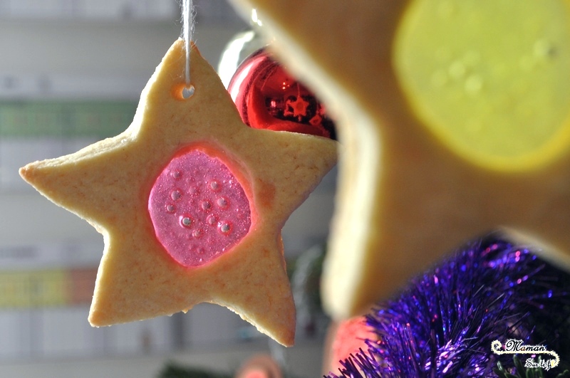Activité enfants - Cuisine - Sablés vitraux de Noël - Décoration à suspendre sapin - bonbons - mslf