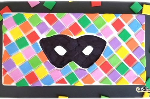 Activité enfants - Créer un tableau masque noir et arlequin - gommettes mousse carrées - carnaval - Mardi - Gras - diy - fait maison - mslf