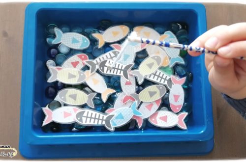 Activité enfants - fabriquer jeux pêche à la ligne DIY Faits maison - récup' - poissons aimantés - magnétique et canne à pêche - 1er avril - poisson avril - mslf