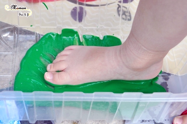 Activité Enfants été et premier avril - Peindre des aquariums avec les pieds - Papier Bulles et empreintes Poisson et algue - Art visuel Maternelle - Activité créative - mslf