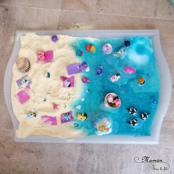 Invitation à jouer : Bac sensoriel Plage Hatchimals - Boules de bain, paillettes et eau - Lagon, tropiques - bulles, brillant, mousse - expérience, vue, odorat - Activité enfants - mslf