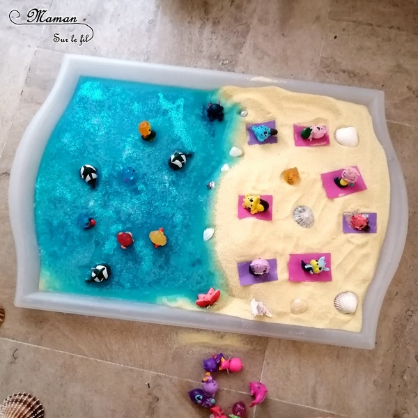 Invitation à jouer : Bac sensoriel Plage Hatchimals - Boules de bain, paillettes et eau - Lagon, tropiques - bulles, brillant, mousse - expérience, vue, odorat - Activité enfants - mslf