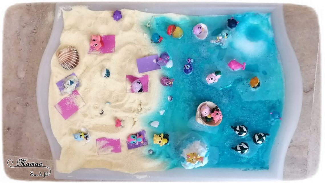 Invitation à jouer : Bac sensoriel Plage Hatchimals - Boules de bain, paillettes et eau - Lagon, tropiques - bulles, brillant, mousse - expérience, vue, odorat - Activité enfants - mslf