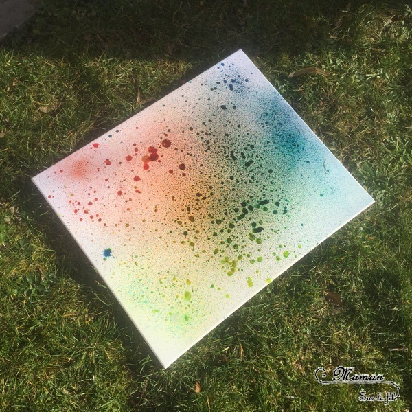 Activité créative extérieure enfants - technique de peinture rigolote - Peinture avec un vaporisateur, peindre avec un spray - Arts visuels - jardin et couleurs - maternelle - mslf