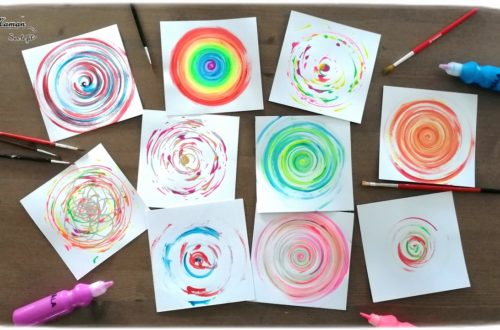 Peindre avec un tour de potier - Le détourner - Peinture, cercles et mélanges de couleurs primaires - Pinceaux et gouttes de peinture - Rotation avec feutre et stylos - activité créative enfants - arc-en-ciel - arts visuels maternelle - mslf