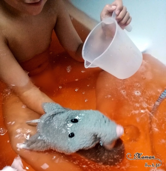 Activité enfants - bain sensoriel sur le thème de l'automne -coloré en orange et avec des marrons - imagination, jeux, motricite fine - mslf