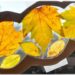Activité enfant - Attrape-soleil avec des feuilles mortes - Automne - Cadre Nuage, coeur , en carton - Récup - créative et manuelle - collage - Arts visuels maternelle - Décoration de fenêtre - mslf