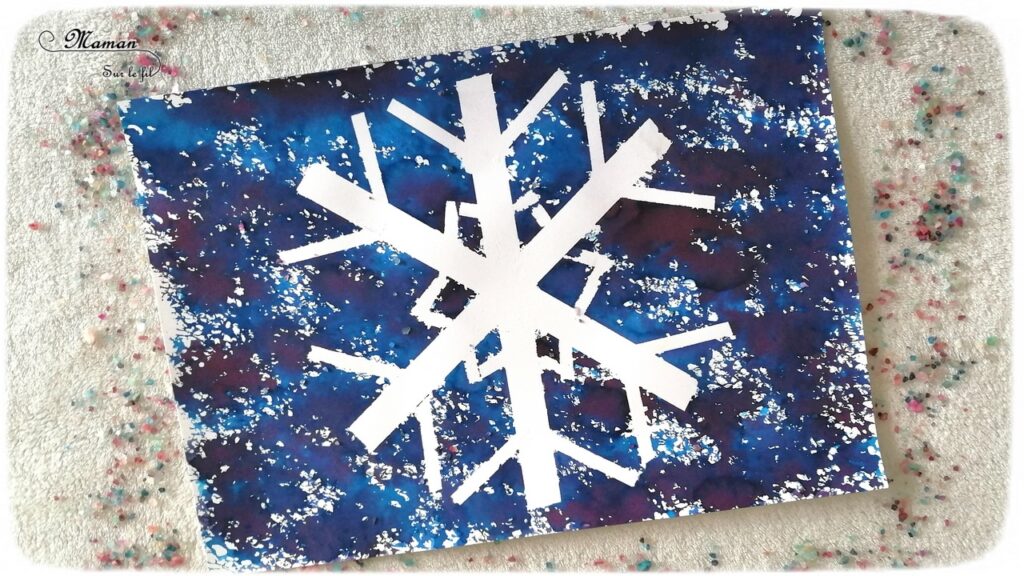 Activité créative enfants - Flocon de neige - Peinture ou encre à l'éponge et masking-tape - scotch décoratif - Froid polaire - bricolage - arts visuels hiver maternelle - mslf