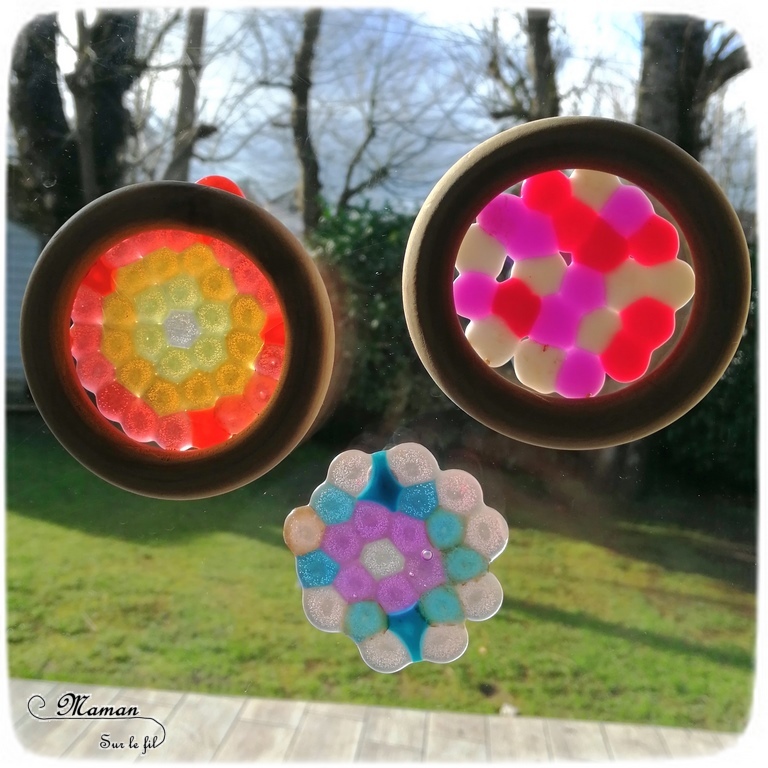 Activité créative enfants - Ojos de dios - Tissage mexicain revisité avec des perles fondues au four - perles de rocaille en plastique et perles hama à repasser - dans des anneaux en bois de rideaux - Mandalas ou libre - Amérique du Sud et Mexique - Découverte d'un pays - Espace et géographie - bricolage - arts visuels Cycle 1, 2 et 3 - Eté - mslf