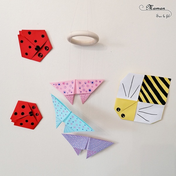 Activité créative enfants - Nuée insectes en origami - Abeille, coccinelle et mobile suspension de papillons graphiques - Graphisme et Pliage de papier, bricolage, DIY - Printemps - Découverte de l'Asie et Japon - Tutoriel - Découverte d'un pays - Espace et géographie - arts visuels et atelier maternelle et Cycles 2 et 3 - mslf