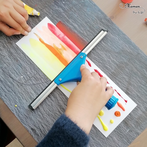 Activité créative et manuelle enfants - Peindre des petits carrés créatifs aux couleurs de la savane au coucher du soleil - Animaux et Arbre - Peinture à la raclette et aquarelle - Girafe, Eléphant, Zèbre, Guépard, Lion - Découpage - Collage - Techniques de peinture - Jeu sur couleurs et noir - Deux façons - créativité - DIY - Fait maison - Afrique et Kenya - Découverte d'un pays - Espace et géographie - arts visuels et atelier maternelle et Cycles 1, 2 - Projet collaboratif pour les services pédiatriques des hôpitaux - Eté - mslf