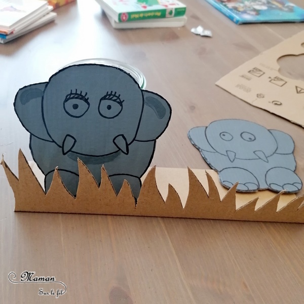 Activité créative et manuelle enfants - Fabriquer une famille Eléphant en carton - Herbes hautes de la savane - Jeu DIY - Créer la trompe de l'éléphant - Récup en carton et peinture - Bricolage 3D en relief - Fait maison - Afrique et Kenya - Découverte d'un pays - Animaux de la savane - Espace et géographie - arts visuels et atelier maternelle et Cycles 1 et 2 - Eté - mslf