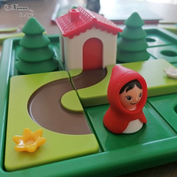 Jeu de société Le petit chaperon rouge Deluxe de Smart Games - Jeu de logique enfants sur le thème des contes - Loup, sapins et maison - Casse-tête à défis - Concentration, Intelligence spatiale, planification, résolution de problème, perception visuelle - Test et avis - entre 4 et 7 ans - Maternelle - 2 niveaux - Difficulté progressive - mslf