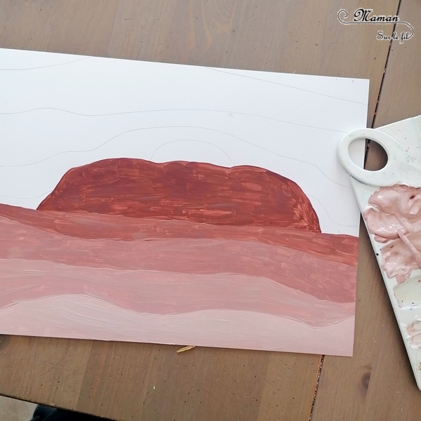 Activité créative et manuelle enfants - Ayer Rocks du site Uluru en dégradé de peinture - technique avec ajout de blanc - Rocher sacré de la culture aborigène - Coucher soleil - Peinture - - Découverte d'une technique artistique - Créativité - Océanie et Australie - Découverte d'un pays - Espace et géographie - arts visuels et atelier maternelle, Cycle 1, 2 et 3 - Eté - mslf