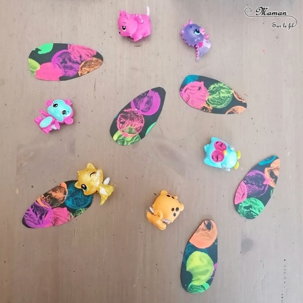 Activité créative et manuelle enfants - Mer, océan et vagues en 3D en papier déchiré et peint à l'encre - Surfs noirs en peinture fluo au bouchon - Surfeurs Hatchimals - Découpage collage - Océan et barrière de corail - Peinture - Créativité - Océanie et Australie - Découverte d'un pays - Espace et géographie - arts visuels et atelier maternelle, Cycle 1, 2 et 3 - Eté - mslf