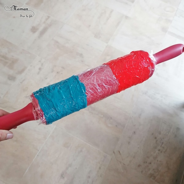 Activité créative et manuelle enfants - Reproduire le drapeau hollandais avec un rouleau à pâtisserie, du cellophane et de la peinture - technique rigolote - Créativité - Europe - Pays-Bas, Hollande, Néerlandais - Découverte d'un pays - Espace et géographie - arts visuels et atelier Cycle 1 ou 2 - Maternelle - mslf