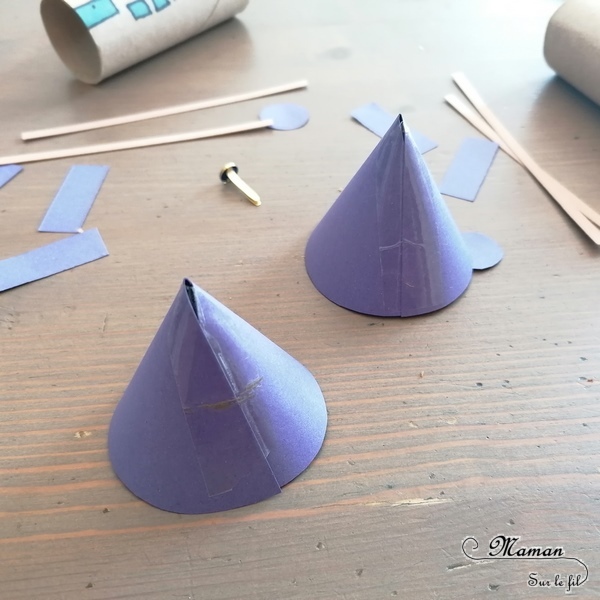 Activité créative et manuelle enfants - Moulin hollandais en carton avec du papier et un rouleau de papier toilette - PQ - Récup et recyclage - Champ de tulipes, de fleurs avec peinture et papier bulle - Parfait pour le printemps - technique rigolote et sensorielle - Paysage en 3D - Bricolage - Créativité - Europe - Pays-Bas, Hollande, Néerlandais - Découverte d'un pays - Espace et géographie - arts visuels et atelier Cycle 1 ou 2 - Maternelle - mslf