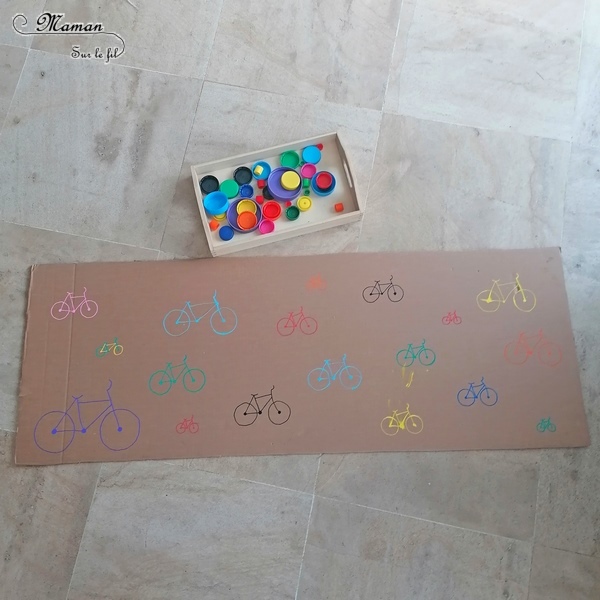 Activité manuelle enfants - Jeu DIY en récup' autour des vélos - Puzzle - Remets les roues au bon endroit en fonction de leur couleur et leur taille - Carton et bouchons de bouteilles - Travail autour des cercles, des couleurs et de la discrimination visuelle - Bricolage géant - Educatif et pédagogique adaptable - Fait maison - recyclage - Créativité - Europe - Pays-Bas, Hollande, Néerlandais - Amsterdam - Découverte d'un pays - Espace et géographie - atelier Cycle 1 ou 2 - Maternelle - mslf