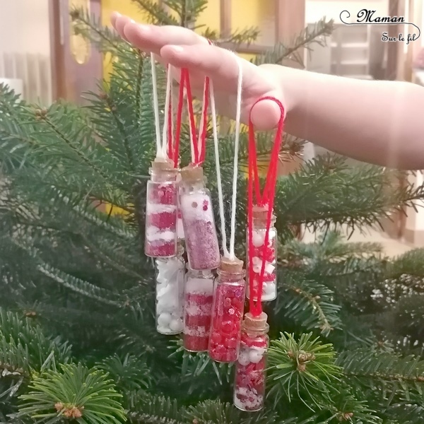 Activité manuelle et créative enfants - Fabriquer des mini-fioles de Noël à suspendre au sapin - façon sucre d'orge en rouge et blanc - Récup, paillettes et matériel créatif divers - Invitation à créer - Décorations fait maison pour le sapin - Décoration de classe - Bricolage et Créativité - arts visuels Maternelle, Cycle 1 ou 2 - Cadeau de fin d'année - Elémentaire ou maternelle - mslf