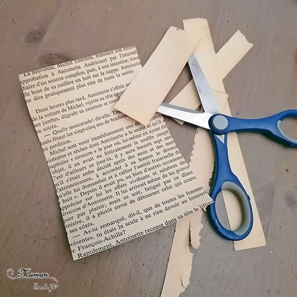 Activité manuelle et créative enfants - Fabriquer une couronne hiver avec un vieux livre jauni - Décoration de porte - Saisons - Pages découpées, roulées, collées - Motricité fine - blanc et bleu - Récup et surcyclage - recyclage de livres abimés - Bricolage et Créativité - arts visuels Elémentaire, maternelle, Cycle 1, 2 - mslf