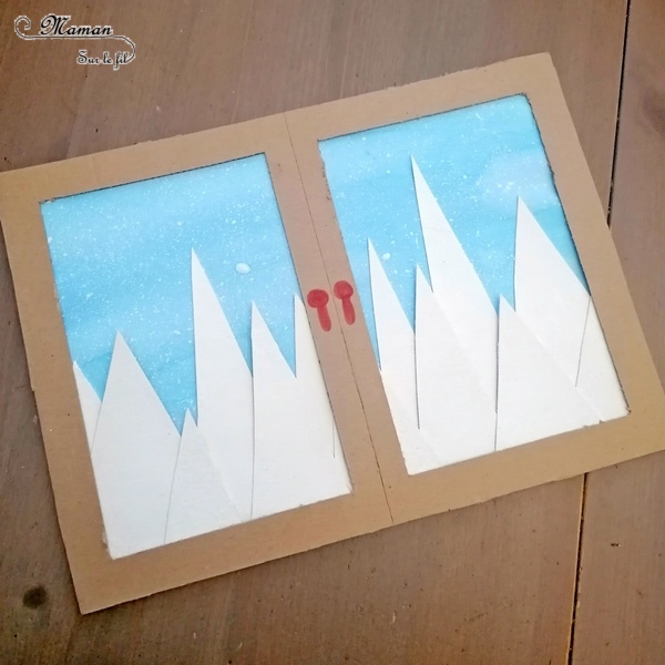 Activité manuelle et créative enfants - Créer une vue de paysage de montagnes enneigées à travers la fenêtre - Neige et Rideaux - En récup' - Carton, emballages, film protecteur - Encre, peinture, découpage, collage - Effet de relief - Neige à la peinture à la brosse à dents - recyclage et surcyclage - Bricolage et Créativité Hiver - arts visuels Elémentaire, maternelle, Cycle 1, 2 - mslf