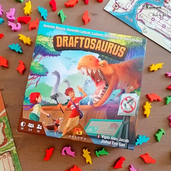 Jeu de société enfants et adultes - Draftosaurus chez Ankama - Jeu de plateau, de draft (on passe les pions à son voisin), de stratégie, de hasard (avec les contraintes du dé), de placement de pions - Créer ton zoo ou ton parc de dinosaures - Organisation et réflexion - 2 niveaux de jeu - Pour fans de dinos ou pas - 8 ans et plus - Test et avis - mslf