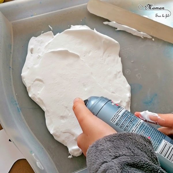 Activité manuelle et créative enfants - Fabriquer des masques marbrés pour le carnaval ou mardi-gras - Technique Mousse à raser et encre pour de jolies marbrures - Brésil et Carnaval de Rio - Bricolage DIY et Créativité - Masques fait maison pour la maternelle - arts visuels Elémentaire, Cycle 1 ou 2 - Découverte d'un pays, géographie - Amérique du Sud - mslf