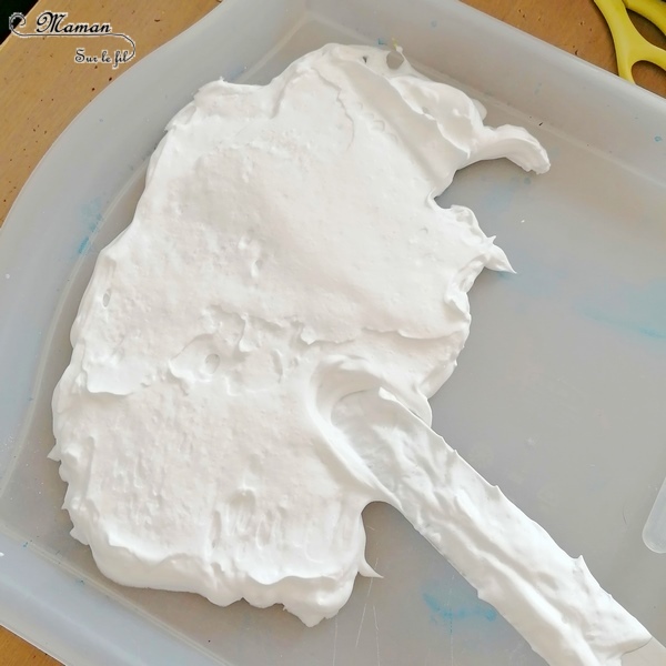 Activité manuelle et créative enfants - Fabriquer des masques marbrés pour le carnaval ou mardi-gras - Technique Mousse à raser et encre pour de jolies marbrures - Brésil et Carnaval de Rio - Bricolage DIY et Créativité - Masques fait maison pour la maternelle - arts visuels Elémentaire, Cycle 1 ou 2 - Découverte d'un pays, géographie - Amérique du Sud - mslf