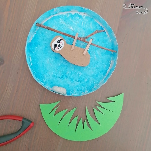 Activité manuelle et créative enfants - Fabriquer un culbuto Paresseux en récup - Jeu et bricolage Fait maison - Boite à camembert, papier, peinture à l'éponge, branche - Animaux de la jungle et de la forêt - Récup - Brésil - recyclage - Bricolage DIY et Créativité - arts visuels Elémentaire, Cycle 2 ou 3 - Découverte d'un pays, géographie - Amérique du Sud - mslf