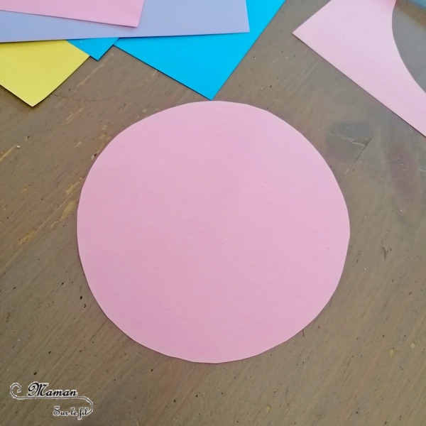 Abécédaire créatif - V comme Vase, Vache et Voiture - activité manuelle et créative enfants - Découpage et collage de papier pour faire de jolies fleurs colorées dans un vase (volume et printemps) - Utiliser les chutes de papier pour créer tâches de la vache - Peinture ludique avec une petite voiture - apprentissage lettres alphabet - maternelle - Alphabets lettres creuses gratuit - créative - Projet Maternelle Cycle 1 - mslf