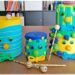 Activité manuelle et créative enfants - Fabriquer une famille de tambours aux couleurs du Brésil - Récup' et recyclage - Pour le carnaval ou mardi-gras - Jeu et bricolage DIY ou activité pour un anniversaire - Fait Maison - Utilisation de boîtes de conserve, de ballons, de pompons, de boutons, de pailles, d'élastiques - C'est la fête - Brésil et Carnaval de Rio - Bricolage DIY et Créativité - arts visuels Elémentaire ou Maternelle, Cycle 1 ou 2 - Découverte d'un pays, géographie - Amérique du Sud - mslf