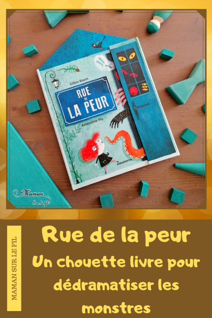 Livre enfants - Rue de la peur chez Amaterra - Gilles Baum et Amandine Piu - Livre dépliant et à rabats pour aborder et dédramatiser la peur des monstres et du noir - Apprendre à regarder derrière la façade et ne pas se fier aux apparences - Livre au format original de rue avec petites maisons - Plein de volet à ouvrir - Parfait pour halloween - Monstres, fantômes, créatures de la mythologie - Famille et grand-père - test et avis - cycles 1 et 2 - Maternelle - mslf