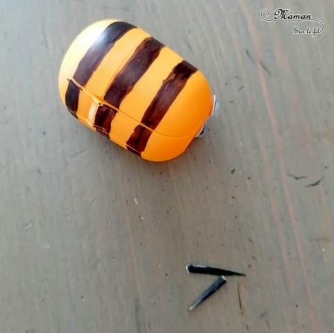 Activité manuelle et créative enfants - Créer des petits cadres en laine et récup' - Bâtonnets de bois de glace recyclage - Insectes : abeille avec un oeuf Kinder - Coccinelles en boutons - Papillon en rouleau de pq en carton et en papier - Printemps - Décoration DIY et Fait Maison - Créativité - arts visuels Elémentaire, maternelle, Cycle 1, 2 - Nature - mslf