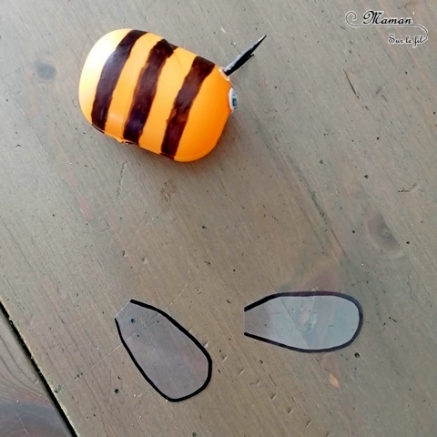 Activité manuelle et créative enfants - Créer des petits cadres en laine et récup' - Bâtonnets de bois de glace recyclage - Insectes : abeille avec un oeuf Kinder - Coccinelles en boutons - Papillon en rouleau de pq en carton et en papier - Printemps - Décoration DIY et Fait Maison - Créativité - arts visuels Elémentaire, maternelle, Cycle 1, 2 - Nature - mslf