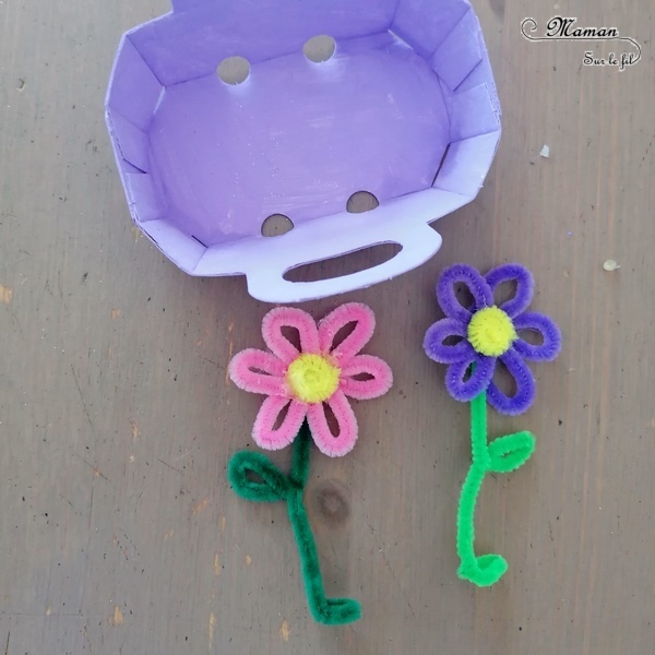 Activité manuelle et créative enfants - Fabriquer des mini jardinières de fleurs en récup - Petits paniers en carton - Recyclage - Peinture - Fleurs en fils chenille et pompons - Laine et découpage - Printemps - Décoration DIY et Fait Maison - Créativité - arts visuels Elémentaire, maternelle, Cycle 1, 2 - Nature - mslf