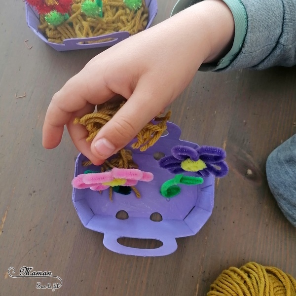 Activité manuelle et créative enfants - Fabriquer des mini jardinières de fleurs en récup - Petits paniers en carton - Recyclage - Peinture - Fleurs en fils chenille et pompons - Laine et découpage - Printemps - Décoration DIY et Fait Maison - Créativité - arts visuels Elémentaire, maternelle, Cycle 1, 2 - Nature - mslf