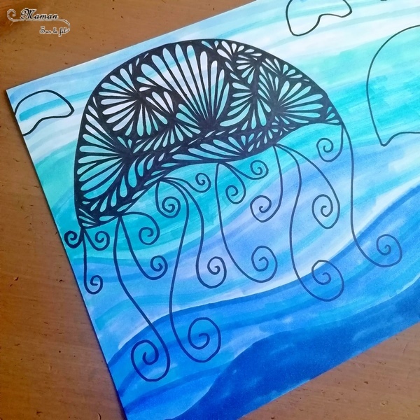 Activité créative et manuelle enfants et adultes - Méduses graphiques en art thérapie - A la découverte du Zen Art et du concept du zentangle - Dessin et coloriage en Noir et Blanc - Graphisme - Détente relaxation temps pour soi - Traiter anxiété et stress - Créativité - arts visuels et atelier maternelle et élémentaire - adaptable pour Cycle 1, 2, 3 - émotions - fond en dégradés de bleu - Animaux marins et mer ou été - mslf