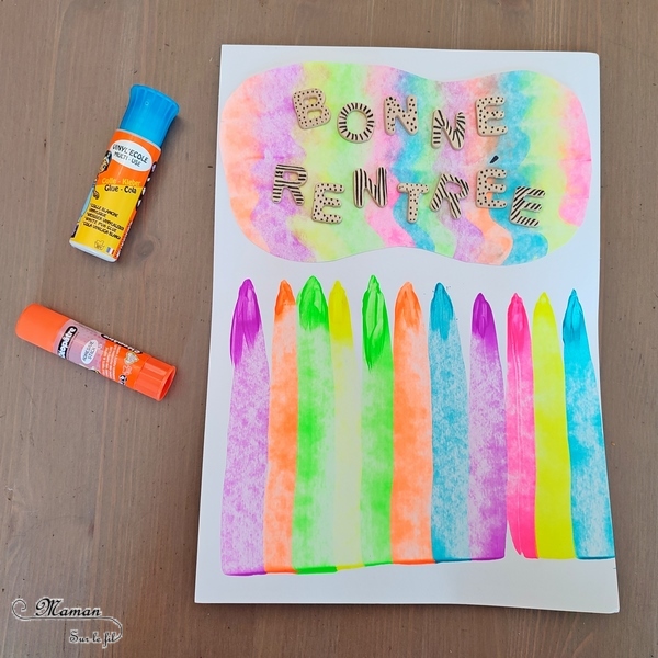 Activité créative et manuelle enfants - Crayons de couleur en peinture à la raclette - Points de peinture fluo étalés à la raclette à vitre, avec une règle ou même un bout de carton - Lettres en bois et graphisme noir pour souhaiter une bonne rentrée scolaire - Dessin - Ecole - Créativité - arts visuels et atelier maternelle et élémentaire - Cycle 1 ou 2 - mslf