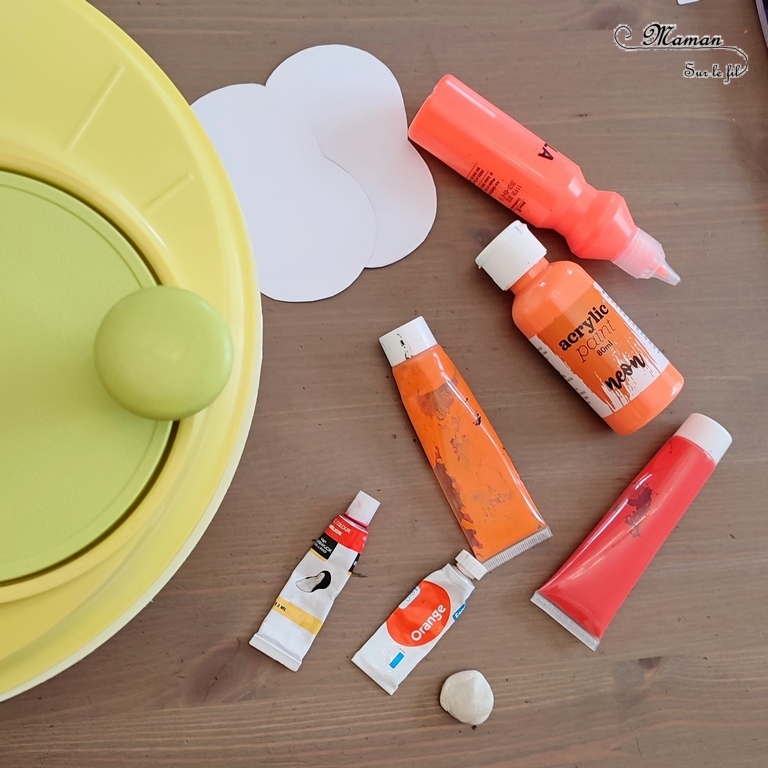 Activité créative et manuelle enfants - Fabriquer des en 5 façons -5 idées citrouilles - Inspiration DIY - Playmaïs, Flocons de maïs, encre et peinture à l'essoreuse à salade, boutons, légumes secs (lentilles corail et pois cassés) - Collage - Bricolage facile pour l'automne - Décoration - Récup' et recyclage sur Papier Kraft - Alimentation, Fruits et légumes - Créativité - arts visuels et atelier maternelle et élémentaire - Cycle 1 ou 2 - mslf