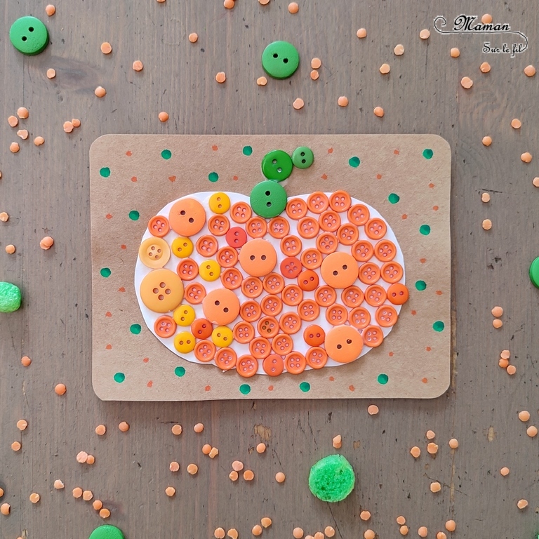 Activité créative et manuelle enfants - Fabriquer des en 5 façons -5 idées citrouilles - Inspiration DIY - Playmaïs, Flocons de maïs, encre et peinture à l'essoreuse à salade, boutons, légumes secs (lentilles corail et pois cassés) - Collage - Bricolage facile pour l'automne - Décoration - Récup' et recyclage sur Papier Kraft - Alimentation, Fruits et légumes - Créativité - arts visuels et atelier maternelle et élémentaire - Cycle 1 ou 2 - mslf