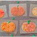 Activité créative et manuelle enfants - Fabriquer des en 5 façons -5 idées citrouilles - Inspiration DIY - Playmaïs, Flocons de maïs, encre et peinture à l'essoreuse à salade, boutons, légumes secs (lentilles corail et pois cassés) - Collage - Bricolage facile pour l'automne - Décoration - Récup' et recyclage sur Papier Kraft - Alimentation, Fruits et légumes - Créativité - arts visuels et atelier maternelle et élémentaire - Cycle 1 ou 2 - mslf