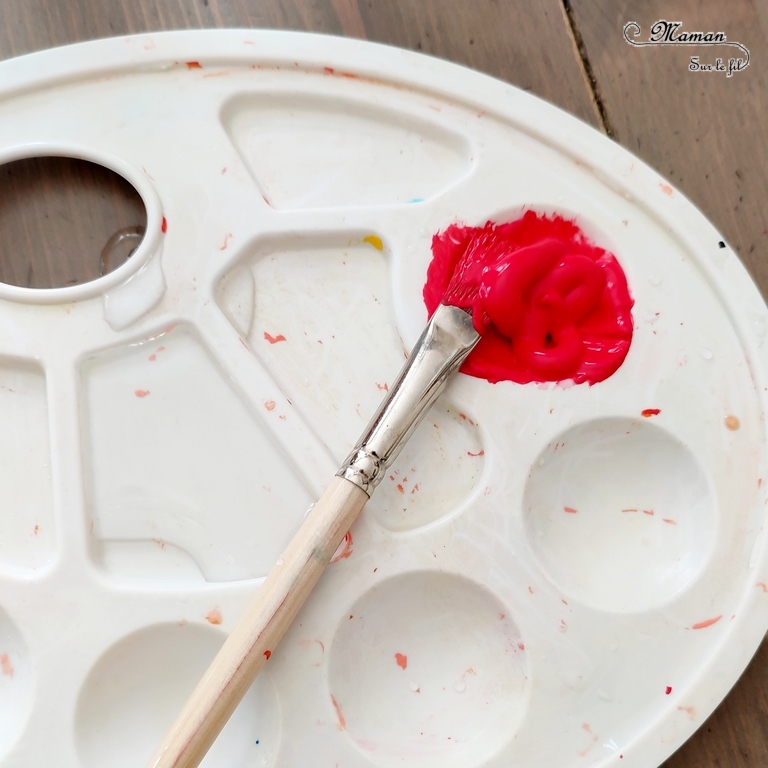 Activité créative et manuelle enfants - Peindre une main ensanglantée pour Halloween - Technique de peinture rigolote - Empreinte de main - Coulures à la pipette - Peur et décoration pour Halloween - Bricolage rapide et facile - Créativité - arts visuels et atelier maternelle et élémentaire - Cycle 1, 2 ou 3 - mslf